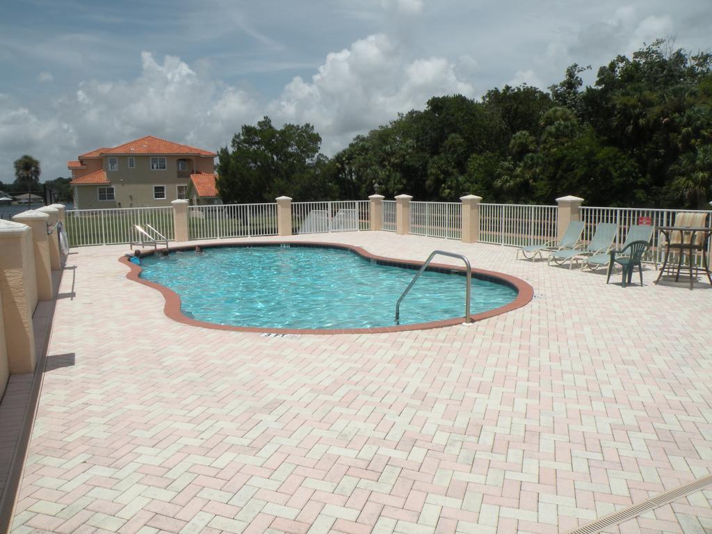 Tradewinds Homosassa Marina Resort Экстерьер фото