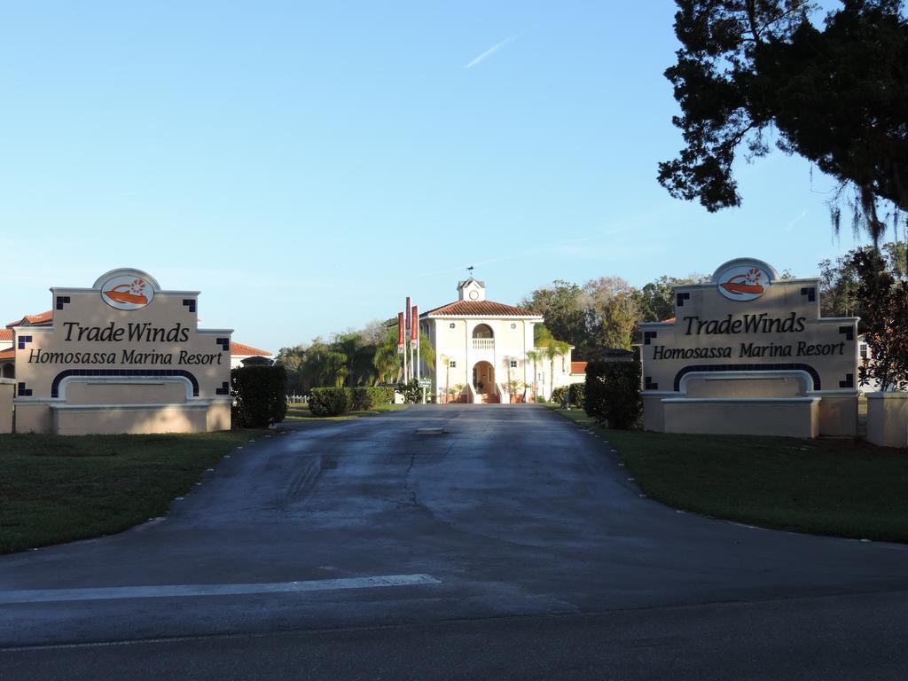 Tradewinds Homosassa Marina Resort Экстерьер фото