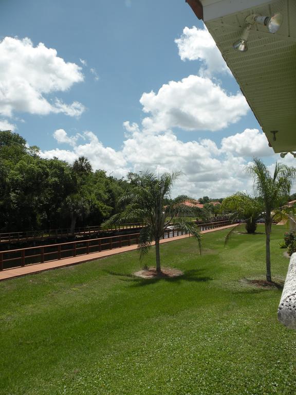 Tradewinds Homosassa Marina Resort Экстерьер фото