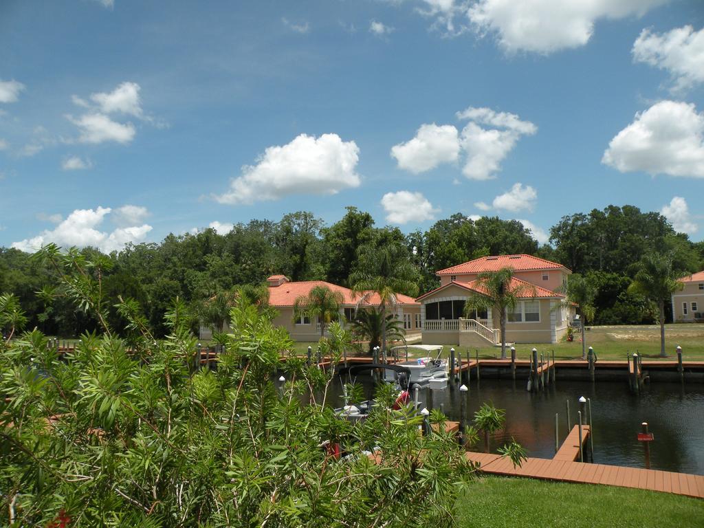 Tradewinds Homosassa Marina Resort Экстерьер фото